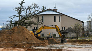So sieht die Kirche von hinten aus.