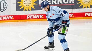 Nicolas Mattinen – hier noch im Trikot der Straubing Tigers – wird die Abwehr der Adler Mannheim ergänzen.