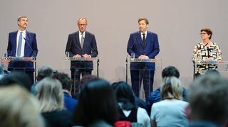 Die Spitzen von Union und SPD verkünden ihre Regierungspläne.
