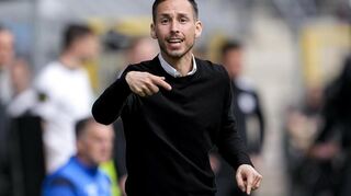 Der neue Waldhof-Trainer Dominik Glawogger steht schon nach seinem Debüt in der Kritik.