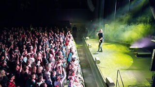 Die Konzertlandschaft mag sich verändert haben, trotzdem gastieren im Karlstorbahnhof nach wie vor Live-Attraktionen wie Deutsch-Rap-Altmeister Curse am 17. Januar 2025.