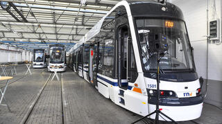 Die 30, 40 und fast 60 Meter langen Modelle Rhein-Neckar-Tram (RNT), hier auf dem RNV-Betriebshof in Mannheim.