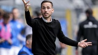 Nur ein Spiel und fast alle auf den Barrikaden: Waldhof-Trainer Dominik Glawogger.