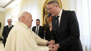 Papst Franziskus empfing noch im Februar den rheinland-pfälzischen Ministerpräsidenten Alexander Schweitzer (SPD) im Vatikan zu einer Privataudienz.