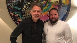 Zwei, die ihren Beruf leidenschaftlich lieben: Norbert Dobler (l.) übergibt sein Sternelokal an Eric Schumacher.