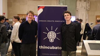 Franz Dieter (links) und Jeremias Wirtz sind mit ihren Start-ups SnackCheck und UPB als Gewinner aus dem „thincubator“-Pitchday hervorgegangen.