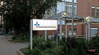 Vor dem Landgericht Mannheim läuft seit Mitte Februar der Prozess um die Messerstecherei vor dem Theresienkrankenhaus.