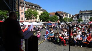 Kristof Becker hielt die Rede zum 1.Mai.