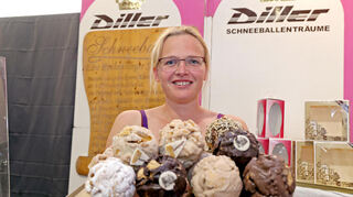 Verkauft süße Schneeballen: Stefanie Diller.