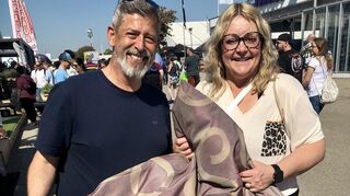 Kerstin und Jürgen Caspar haben für ihren Liebling ein „Darlings Little Place“-Kissen eingepackt.