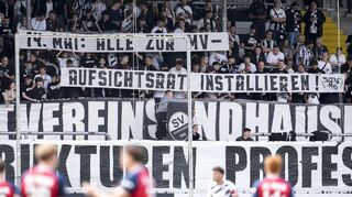 Die Anhänger des SV Sandhausen forderten im Heimspiel gegen Hansa Rostock auf einem Transparent, einen Aufsichtsrat im Verein zu installieren.