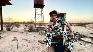 Das Nordlicht DJ Koze lebt teilweise in Spanien und dürfte sich auf dem Geläuf des Mannheimer Maifeld Derbys wohlfühlen.