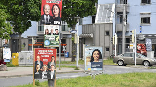 Plakate vor der Kommunal- und Europawahl 2024 in Mannheim.