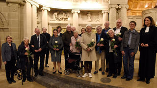 Zeitzeugen und Mitwirkende beim Gottesdienst zum 80. Jahrestag des Kriegsendes und der Befreiung vom Nationalsozialismus in der Christuskirche.