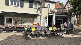 Das Spielzeugmuseum liegt mitten im historischen Stadtkern von Freinsheim.