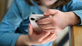 Die digitale Welt macht Kinder verstärkt zu Einzelgängern. Die Gemeinschaft verliert an Attraktivität.