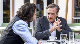 Medienmensch Wolfgang Büchner: Der gebürtige Speyerer schaut im Gespräch mit MM-Redakteur Stephan Alfter auf die Zeit als stellvertretender Regierungssprecher in Berlin zurück.
