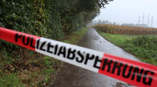 Der Turfweg bei Mannheim-Friedrichsfeld, an dem im Oktober vergangenen Jahres eine Frauenleiche gefunden worden war.