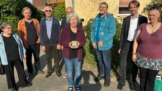 Der Stolperstein für Sofie Schneider wurde im Beisein von Anwohnern im Mannheimer Stadtteil Suebenheim verlegt.