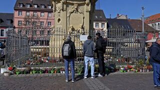Bilderserie über ein Jahr: Immer am letzten Freitag im Monat um 11:34 Uhr fotografierte Christoph Blüthner den Mannheimer Marktplatz. Dieses Foto entstand am 28. März 2025.