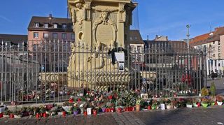 Bilderserie über ein Jahr: Immer am letzten Freitag im Monat um 11:34 Uhr fotografierte Christoph Blüthner den Mannheimer Marktplatz. Dieses Foto entstand am 27. Dezember 2024.