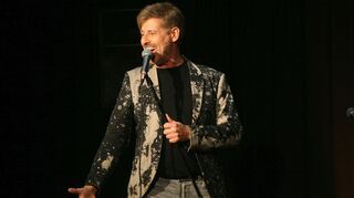 Nicht nur unterhaltsam: Daniel Helfrichs Auftritt regt auch zum Nachdenken an.