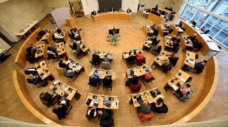 Am Dienstag tagt der Gemeinderat. Dann entscheiden die Stadträtinnen und Stadträte über Mannheims Liste der ehrenamtlichen Richter für das Verwaltungsgericht.
