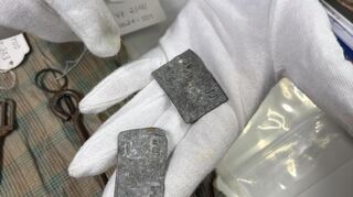 Die „Schablonen“ des Einbrechers: Kleine Bleiplättchen, in die er Schlüssel von Schlössern eindrückte, die er knacken wollte – oder geknackt hat?