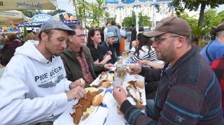 Die Backfisch-Spezialitäten beim Fischerfest in Ilvesheim sind weit über die Gemeinde hinaus bekannt und beliebt.