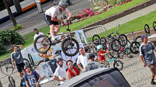 Am Stadthaus gab es bei „Monnem Bike“ vergangenes Jahr einen BMX-Showpoint.