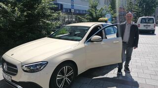 Gazi Kocsoy fährt seit fast 20 Jahren Taxi in Ludwigshafen.