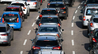 Zum langen Pfingstwochenende wird mit dichtem Verkehr gerechnet - besonders in Süddeutschland. (Symbolbild)