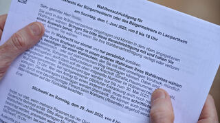 Die Wahlbenachrichtigungen für die Hauptwahl am 1. Juni gelten auch für die Stichwahl am 29. Juni.
