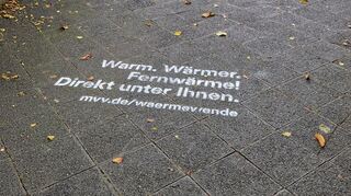 Rund 1.050 dieser Schriftzüge hat die MVV über Mannheim verteilt aufbringen lassen.