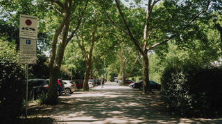 Blick in den Parkplatz von Richtung Bremserstraße