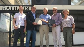 Hauptamtsleiter Dominik Morast und Vizebürgermeister Bernd Hegmann mit BI-Vertretern Dieter Haas, Christoph Randt und Karin Reinhard.