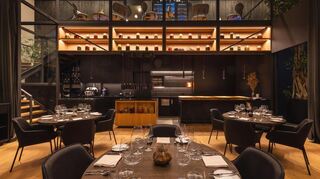 Das Lokal Raro in Schriesheim überzeugt mit schickem Interieur.