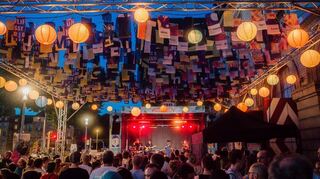 Urbane, entspannte Atmosphäre herrscht bei den Open Airs der Sommerbühne an der Alten Feuerwache.