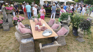Pflanzen, Gartenmöbel, Kunsthandwerk: Die Vielfalt bei der Gartenlust in Ladenburg kennt kaum Grenzen.