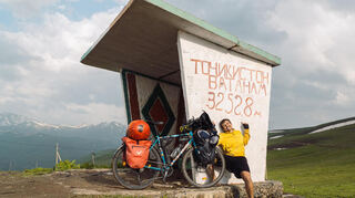 Fürs Stadtradeln nach Moldawien: Fahrradweltreisender Felix Michalski auf seiner letztjährigen Tour nach Nepal