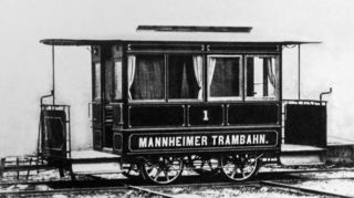 Der erste Pferdebahnwagen um 1878, ausrangiert um 1900. Bild: Nahverkehrsmuseum depot5/Repro: Proßwitz