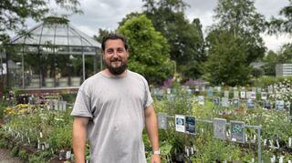 Ausstellungsmacher Carlo Huben kann zufrieden sein mit dem Start der Ladenburger Gartenlust 2025.