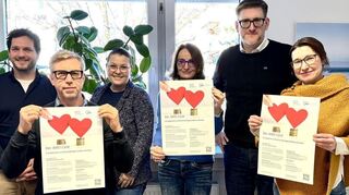 Beim der Awo-Cent-Aktion in Mannheim spenden Mitarbeitende einen Teil ihres Gehalts - und die Awo verdoppelt den Betrag. Ganz hinten rechts im Bild Awo-Geschäftsführer Alexander Manz.