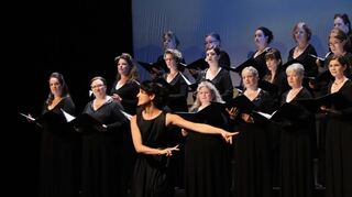 Mezzosopranistin Shachar Lavi beim Benefizkonzert des Wagner-Verbands im Opal des NTM zugunsten der neuen "Lohengrin"-Produktion.
