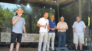Zur Eröffnung des 17. Lanz-Park-Fests sprachen (v.l.) Erster Vorsitzender Ulrich Holl von der Bürger-Interessen-Gemeinschaft, Bürgermeister Volker Proffen, BIG-Vorstandsmitglied Marc Kuhse, Kulturbürgermeister Thorsten Riehle und Erster Vorsitzender Alexander Syri vom Gewerbeverein.
