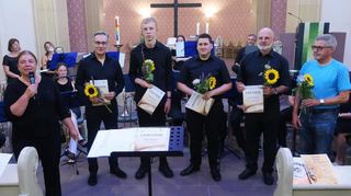 Gesa Mayer (v.l.) zeichnete Mitglieder für langjähriges Engagement aus: Tommy Kling, Christian Schick, Marcel Erné, Peter Schnitzler und Hanspeter Jöst.