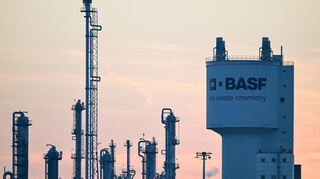 Blick auf BASF-Anlagen am Stammsitz Ludwigshafen.