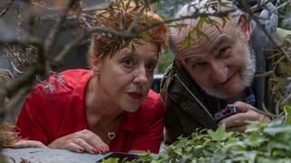 Luise Kinseher und Sigi Zimmerschied in „Karli & Marie“. Bild: SquareOne Entertainment/Eckhard Kuchenbecher