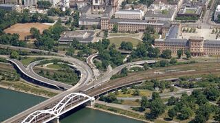 Bei der Adenauer-Brücke muss langfristig ein Neubau her. Auch Auffahrten aus Richtung Mannheim sind marode.