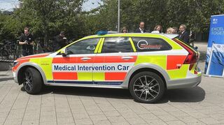 Das in Heidelberg entwickelte „Medical Intervention Car“ sieht von außen einem regulären Notarztfahrzeug zum Verwechseln ähnlich.
